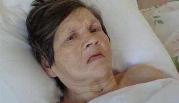 Срочно нужна помощь бабушке на опирацию