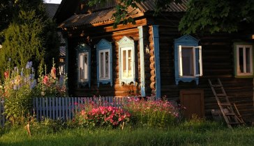 Собираю деньги для покупки дома для мамы