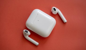 Apple AirPods на день рождение