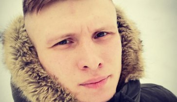 Раздал долги.
