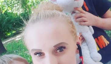 Помоги молодой маме собрать её чадо в школу) пожалуйста)