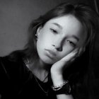 Оля